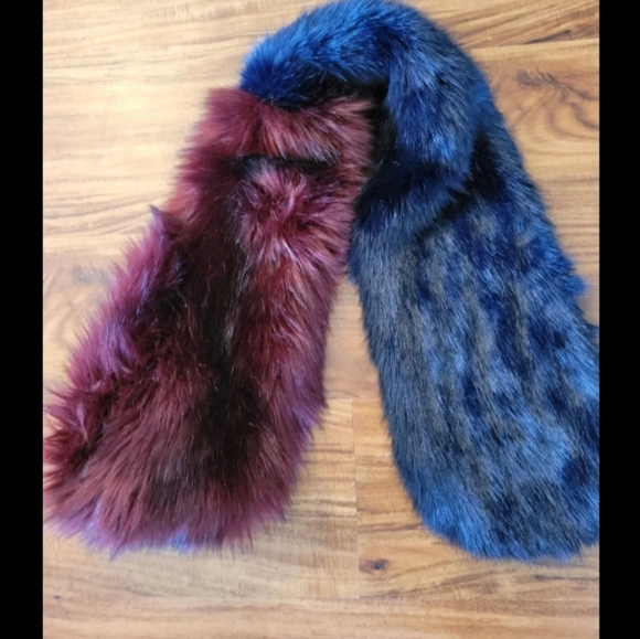 Helen Moore Two-Toned Capsule Loop Faux Fur Scarf from England - Picture 4 of 6
